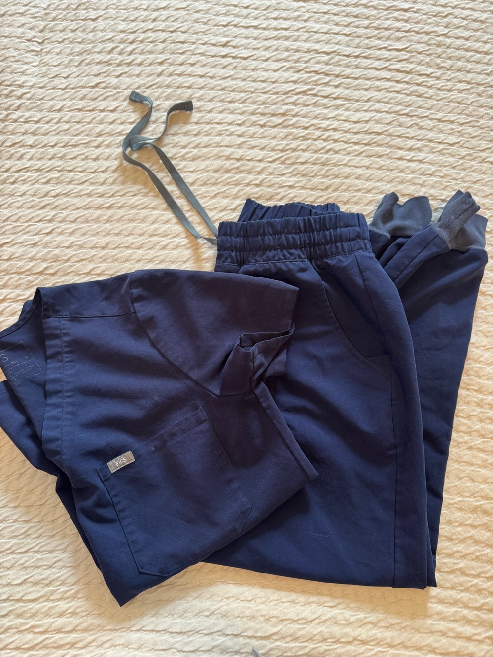Figs scrub set